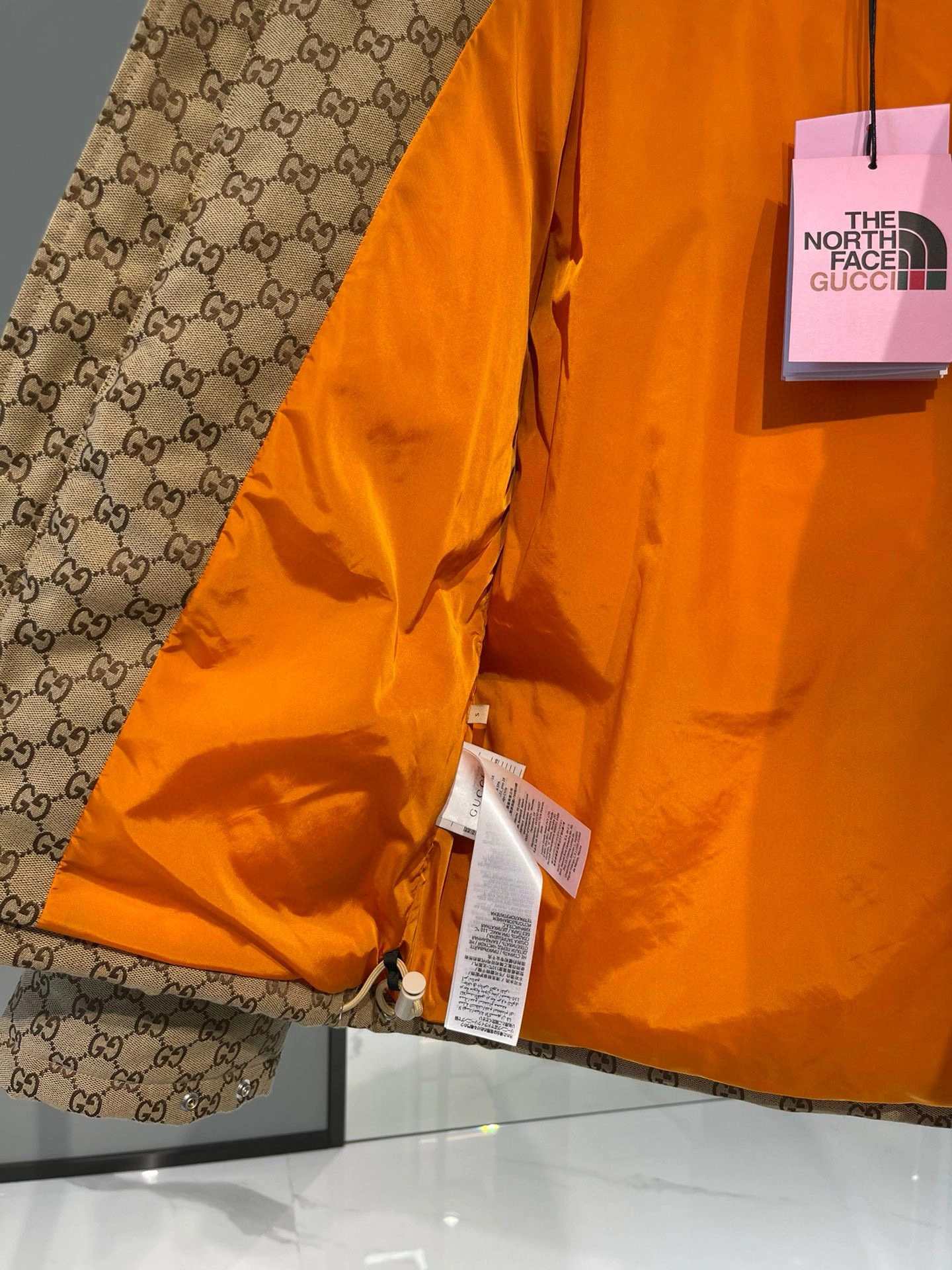 wg.luxury --6u33i Logo Down jacket item:E-F058I0299H